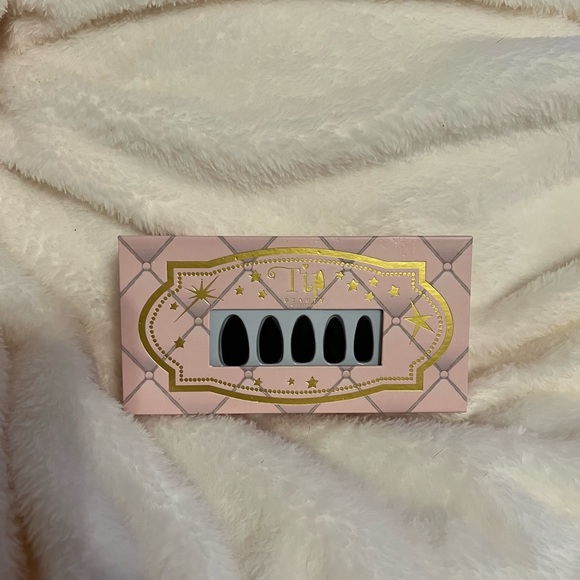 2/$15! Matte Black Artificial Stiletto Nails NIB - Picture 4 of 6